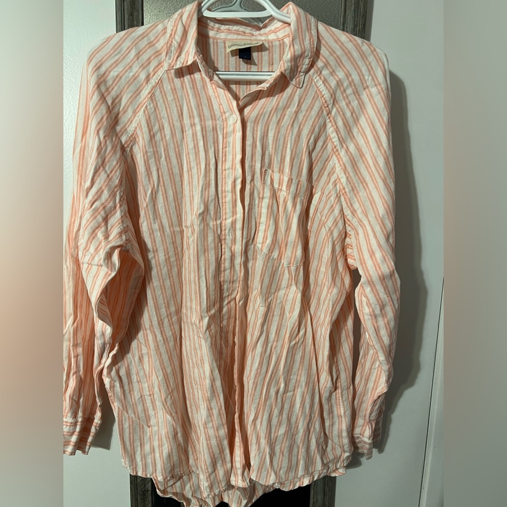 Universal Threads Women’s Shirt